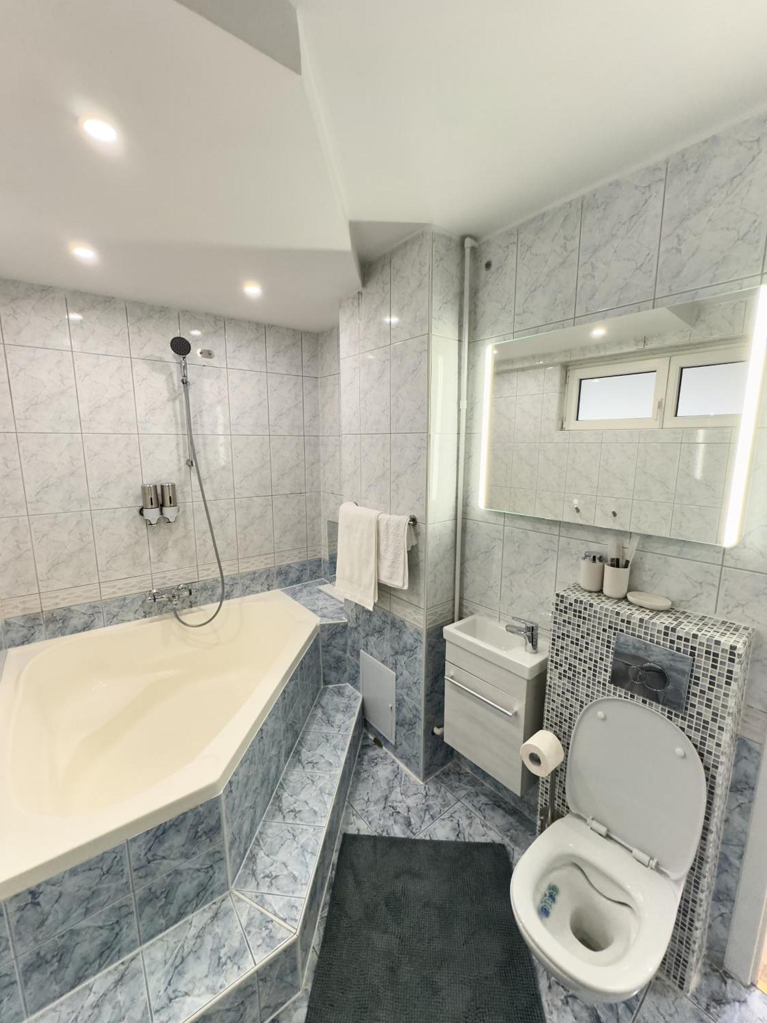 20 Apartment Centre Бухарест Экстерьер фото